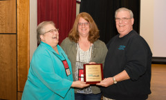 Gary-and-Judy-Wright_-Dale-Holloway-service-award